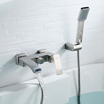 Смеситель для ванны LEDEME одноруч. (73217) нерж.сталь, d40, кор.нос (РАСПРОДАЖА)